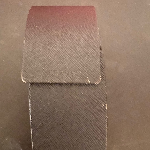 Preloved  PRADA Black  sunglasses (non prescription)with  it’s original case - Picture 10 of 11